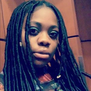 Meet your Posher, Shayla